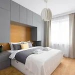 Family Nearto Old Town Vermelo By Neartopl Апартаменты